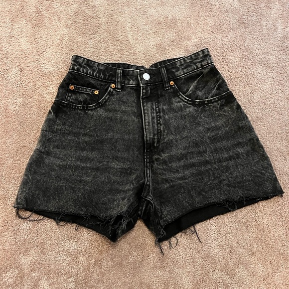 Cheap Monday Shorts - Picture 1 of 5